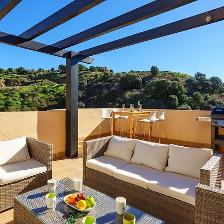 3 Bedroom, Floor With Fantastic Terrace And Pools