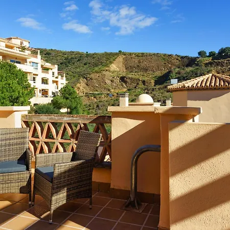 Appartement 3 Bedroom, Floor With Fantastic Terrace And Pools Sitio de Calahonda