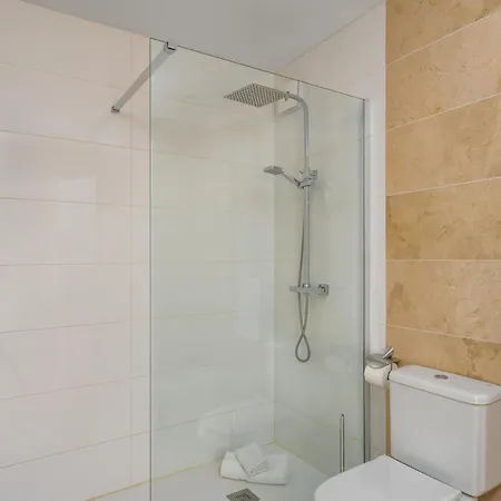 Appartement 3 Bedroom, Floor With Fantastic Terrace And Pools Sitio de Calahonda