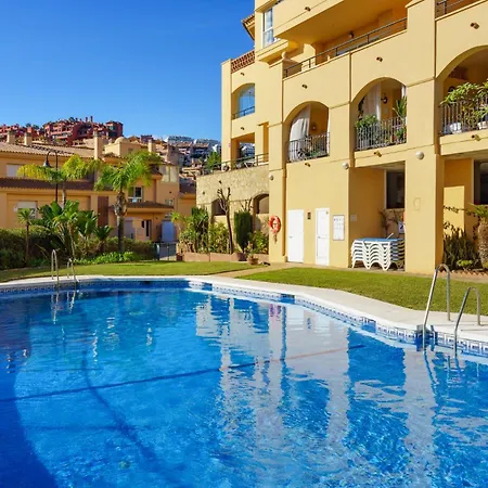 3 Bedroom, Floor With Fantastic Terrace And Pools Apartamento